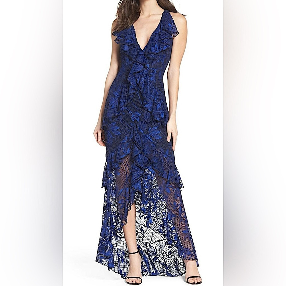 NWT Jay Godfrey Adrian Lace Tiered Gown. Size 6.